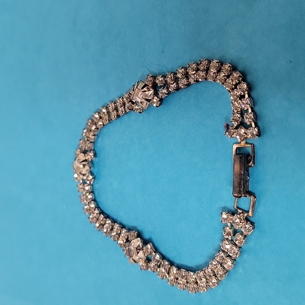 Jeweled Rhinestone Bracelet - Picture 6 of 8